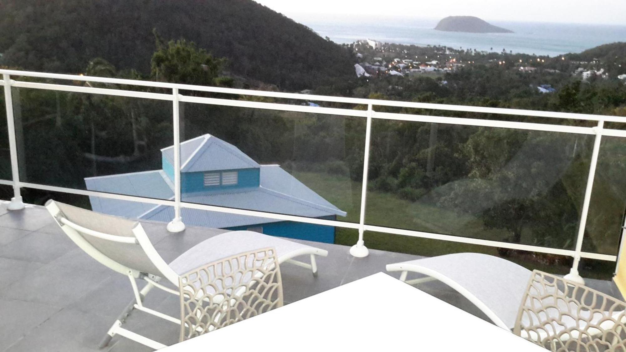 Habitation Pineau Villa Deshaies Exterior photo
